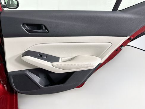 Used 2025 Nissan Altima 2.5 SV image 28