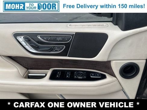 Used 2019 Lincoln Navigator Reserve image 21