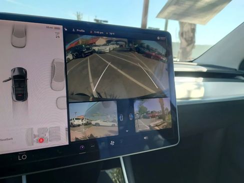 Used 2020 Tesla Model Y Long Range image 25