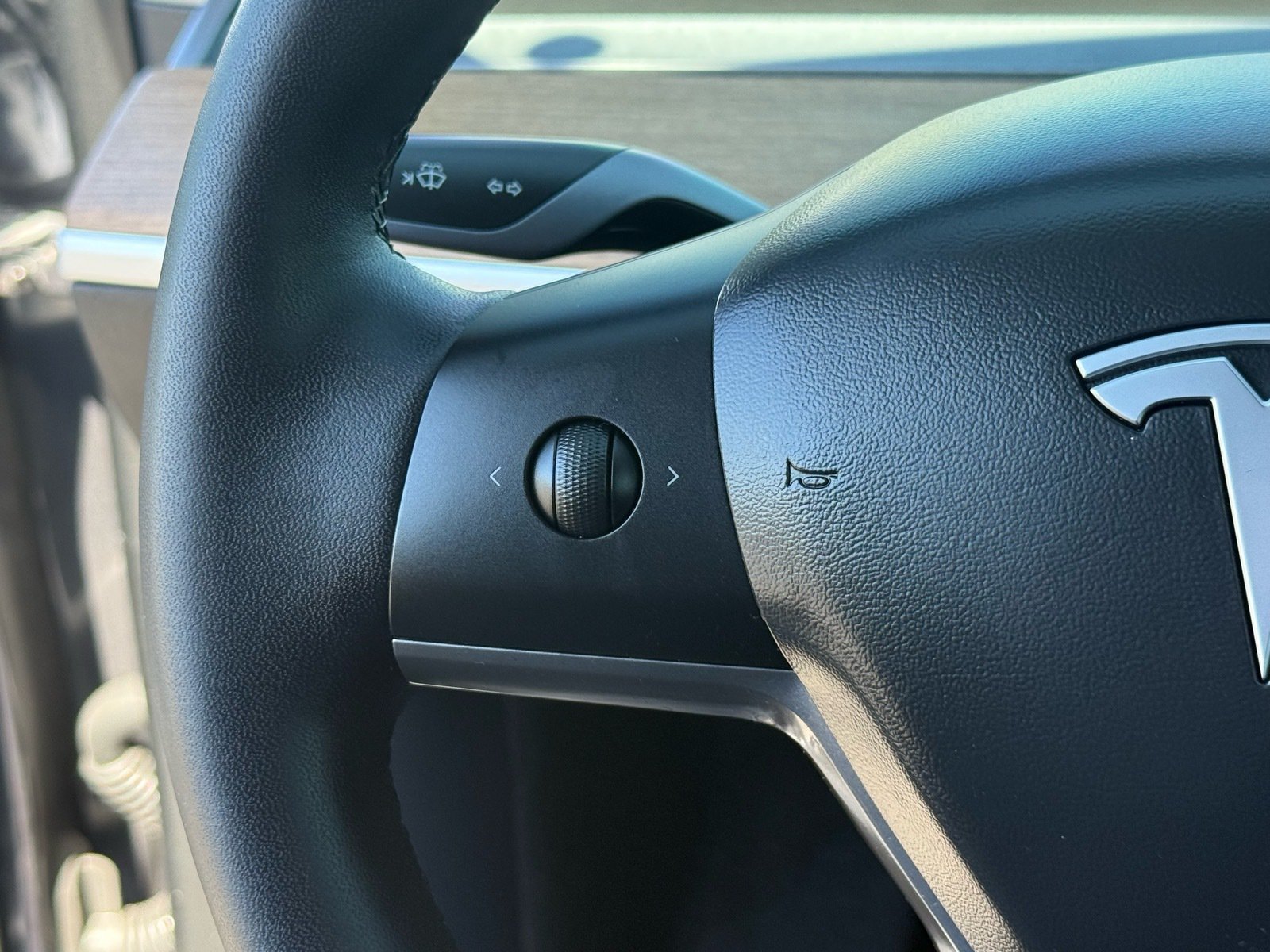 Used 2020 Tesla Model Y Long Range AWD/4WD image 17