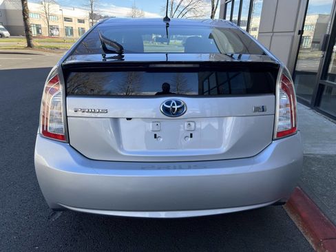 Used 2012 Toyota Prius Three FWD image 4