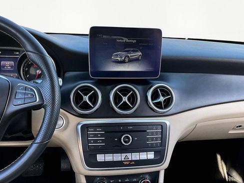 Used 2019 Mercedes-Benz GLA 250 w/ Convenience Package image 9