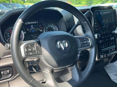 Used 2024 RAM 2500 Laramie AWD/4WD image 13