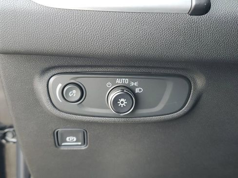 Certified 2023 GMC Terrain SLE w/ Driver Convenience Package image 19