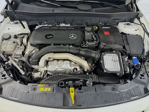 Used 2026 Mercedes-Benz GLB 250 image 10