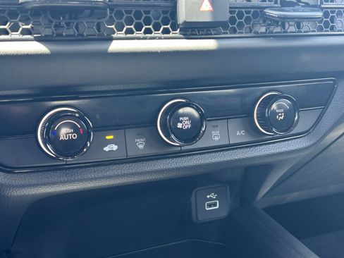 Certified 2024 Honda HR-V LX image 20