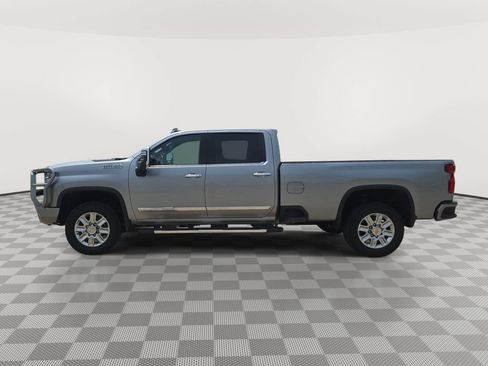 Used 2024 Chevrolet Silverado 3500 High Country w/ Technology Package AWD/4WD image 4