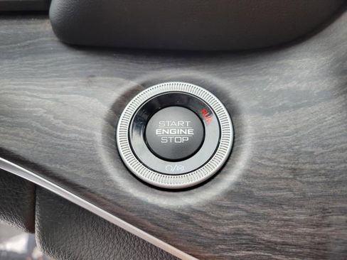 Used 2023 Jeep Grand Cherokee Limited w/ Luxury Tech Group II image 26