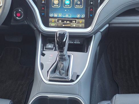 Used 2025 Subaru Outback Limited image 26