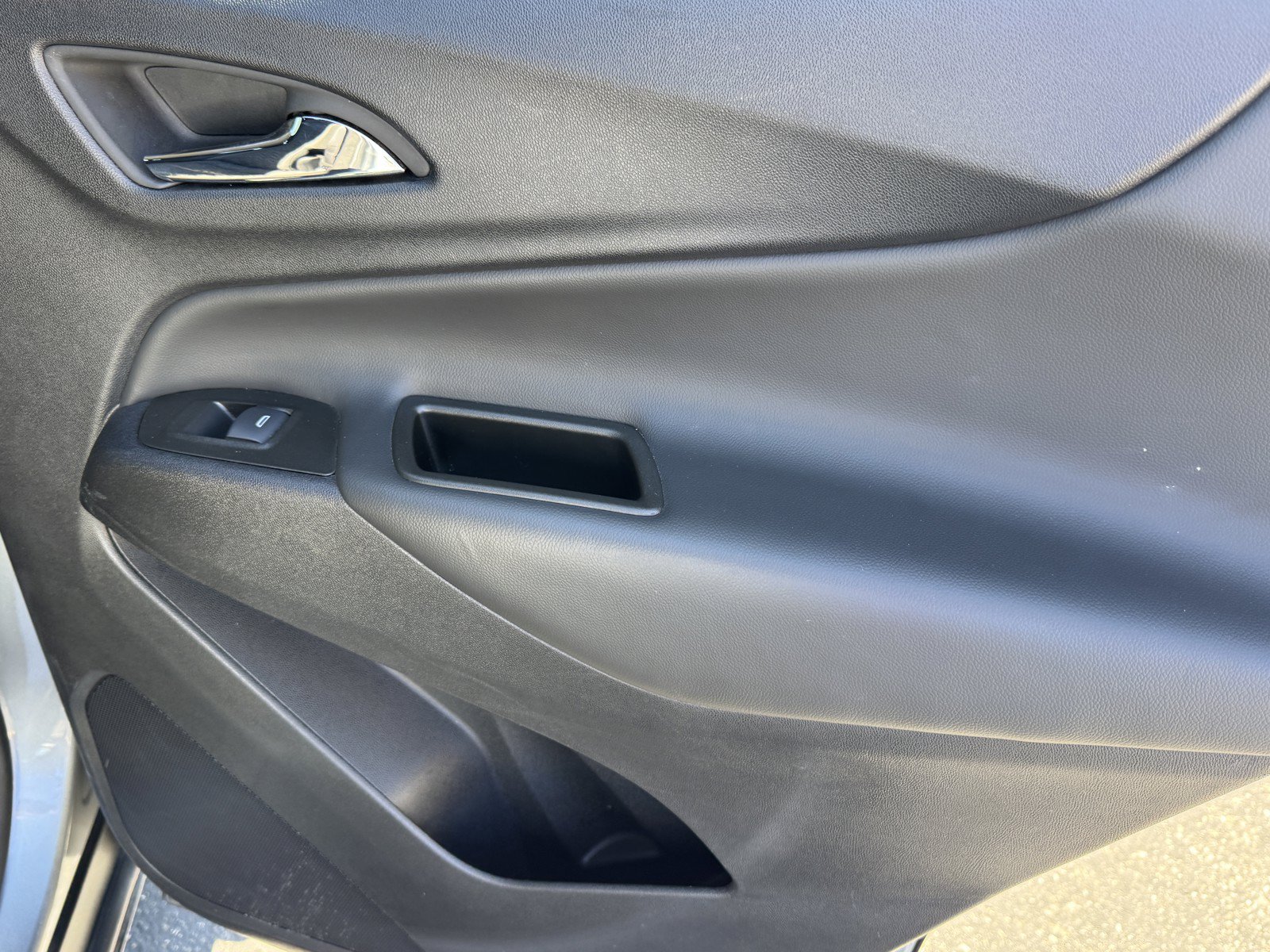 Used 2024 Chevrolet Equinox LT FWD image 11