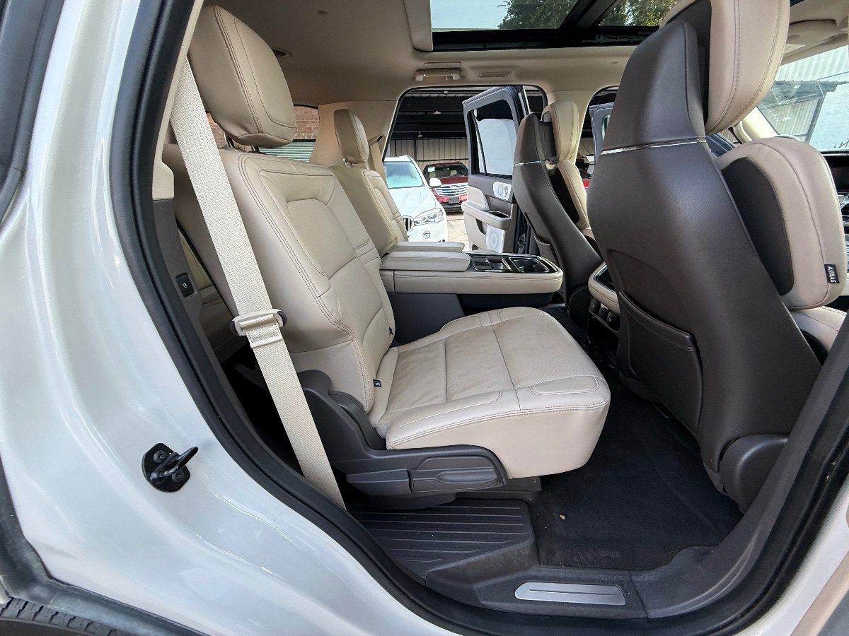 Used 2022 Lincoln Navigator Reserve AWD/4WD image 20