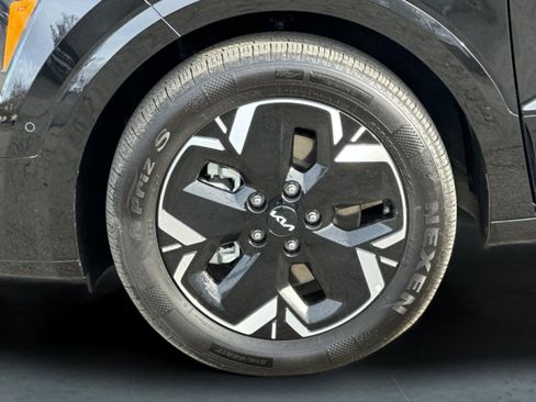 Certified 2023 Kia Niro Wave image 26