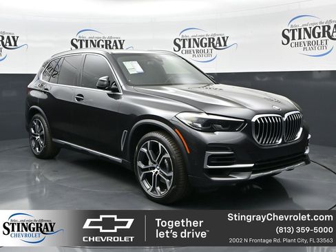 Used 2022 BMW X5 sDrive40i w/ Premium Package image 1