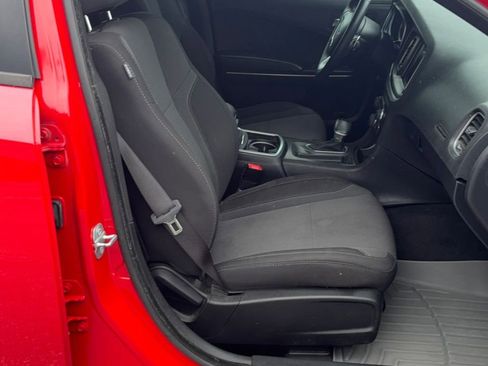 Used 2015 Dodge Charger SXT RWD image 13