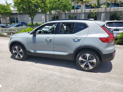 Used 2026 Volvo XC40 B5 Plus AWD/4WD image 7