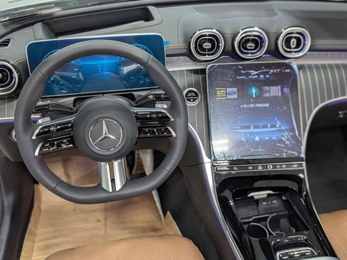 Used 2026 Mercedes-Benz CLE 450 4MATIC Cabriolet image 8