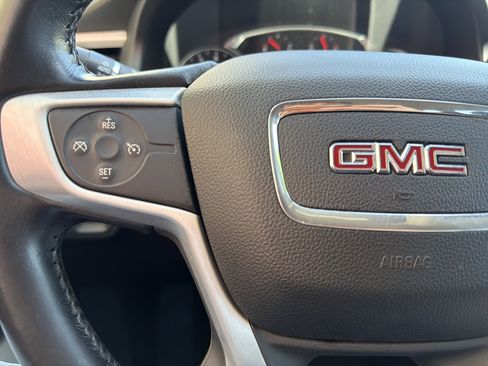 Used 2020 GMC Acadia SLE w/ Driver Convenience Package FWD image 16