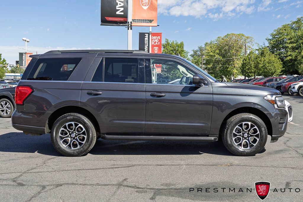 Used 2024 Ford Expedition XLT AWD/4WD image 20