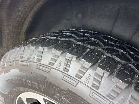 Certified 2024 Ford Expedition Max XLT image 28