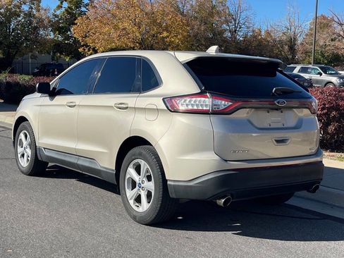 Used 2018 Ford Edge SE image 3