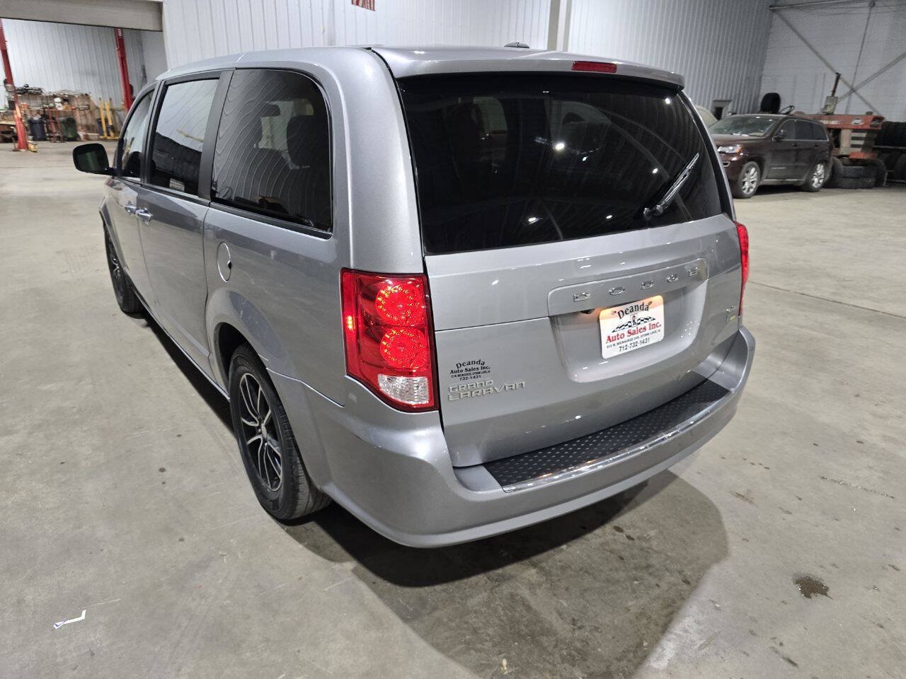 Used 2018 Dodge Grand Caravan GT FWD image 9