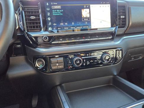 Used 2025 Chevrolet Silverado 2500 High Country w/ High Country Premium Package image 31