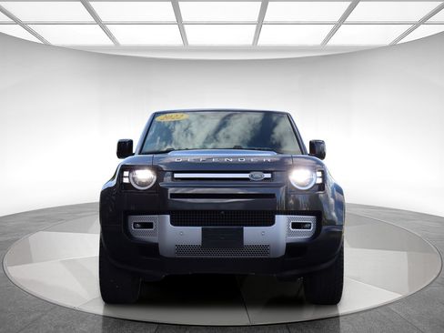 Used 2022 Land Rover Defender 110 S AWD/4WD image 2