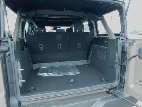 New 2025 Ford Bronco 4-Door image 12