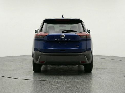 Used 2025 Nissan Rogue SV image 7