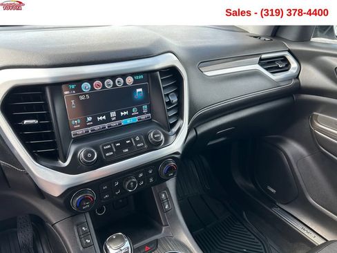 Used 2019 GMC Acadia SLT AWD/4WD image 16