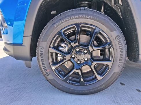 New 2026 Jeep Compass Latitude image 9