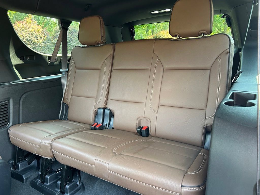 Used 2025 Chevrolet Suburban High Country w/ Sun And Tow Package AWD/4WD image 50