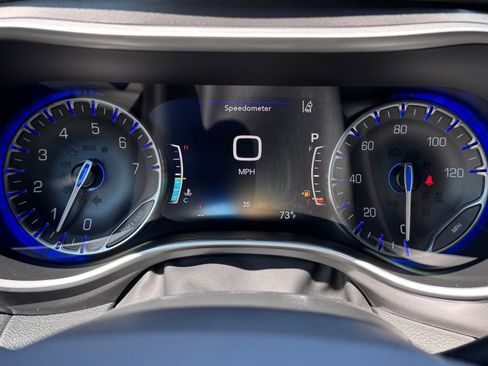 New 2026 Chrysler Pacifica Select image 18