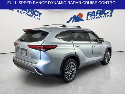 Used 2022 Toyota Highlander Platinum AWD/4WD image 4