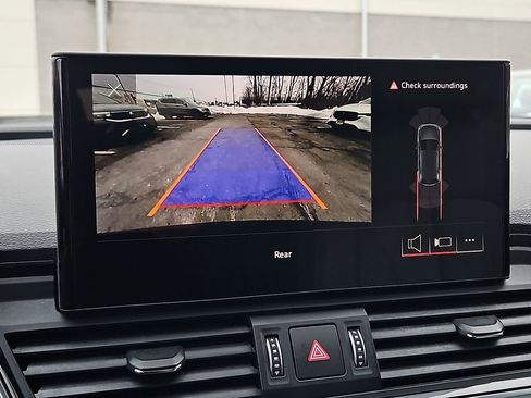 Used 2022 Audi Q5 2.0T Premium w/ Convenience Package image 19