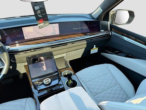 New 2026 Cadillac Escalade ESV Platinum Sport image 25