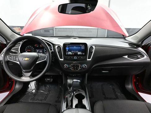 Used 2024 Chevrolet Malibu LT image 24