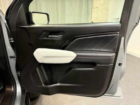 Used 2024 GMC Canyon AT4X w/ AT4X AEV Edition image 15