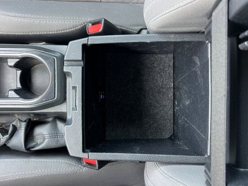 Used 2022 Toyota Tacoma SR image 31