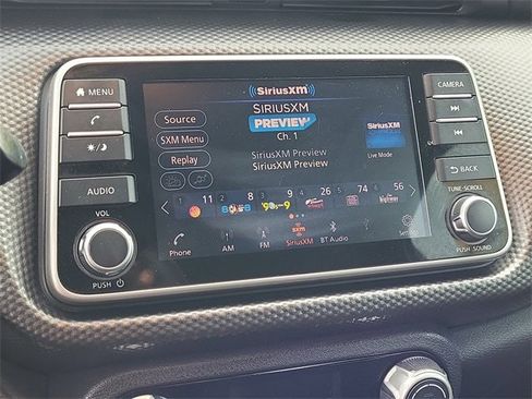 Used 2018 Nissan Kicks SV image 15