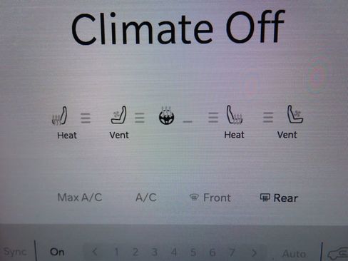 Used 2022 RAM 3500 Laramie w/ Safety Group B image 18