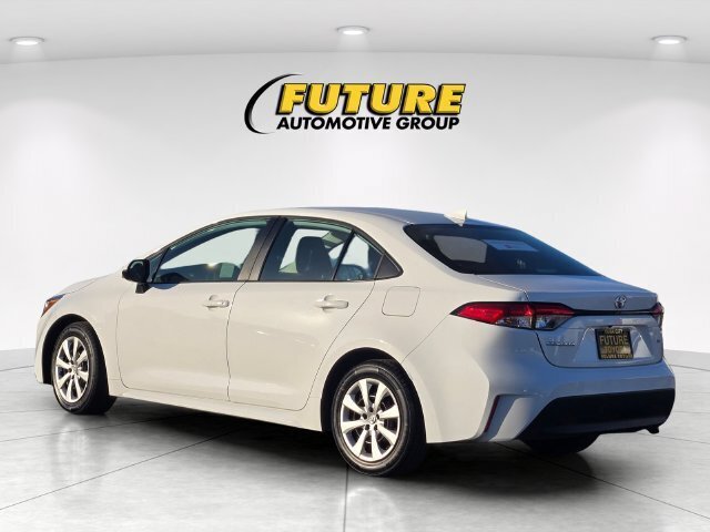 Certified 2025 Toyota Corolla LE FWD image 7