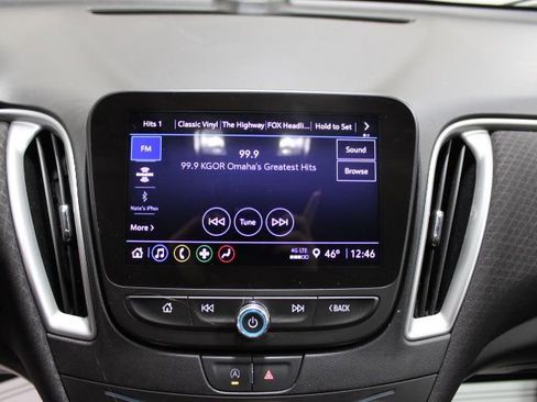 Used 2022 Chevrolet Malibu LT image 3