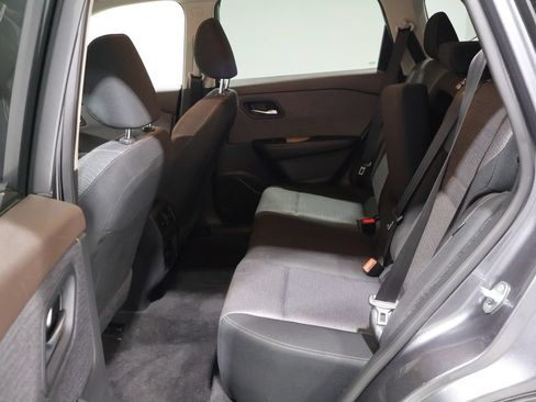 Used 2023 Nissan Rogue SV AWD/4WD image 18