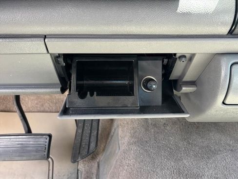 Used 1993 Chevrolet Silverado 1500 2WD Regular Cab image 18