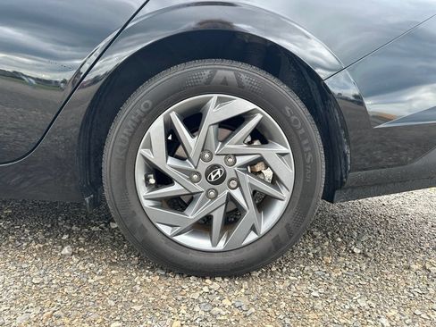 Used 2024 Hyundai Elantra SEL FWD image 4