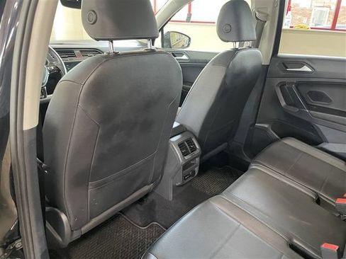 Used 2020 Volkswagen Tiguan SE AWD/4WD image 24