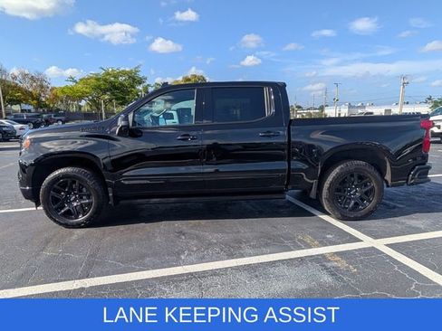 Used 2025 Chevrolet Silverado 1500 High Country w/ Midnight Edition AWD/4WD image 4