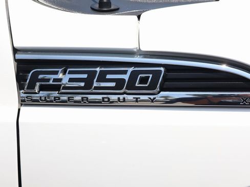 Used 2012 Ford F350 XLT w/ XLT Interior Pkg image 46