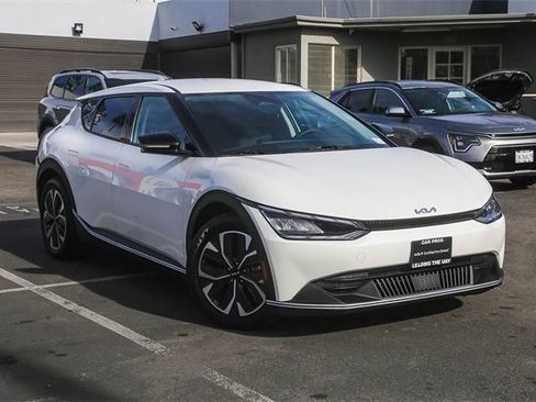 Certified 2024 Kia EV6 Light image 2